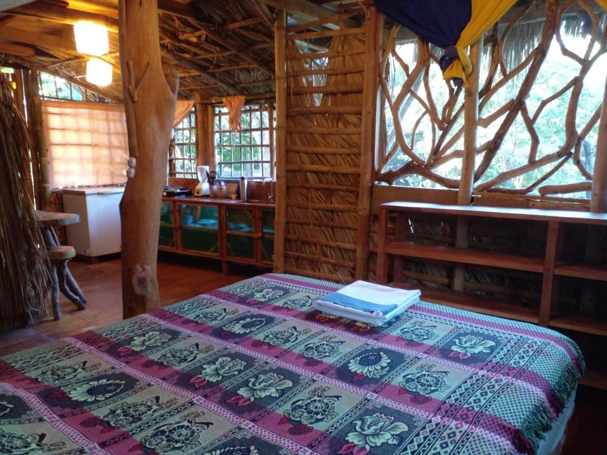 El Bamboo Cabins Balgue Exterior foto