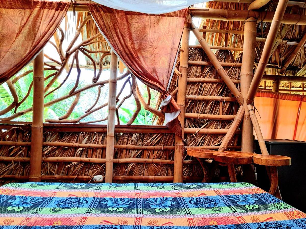 El Bamboo Cabins Balgue Exterior foto